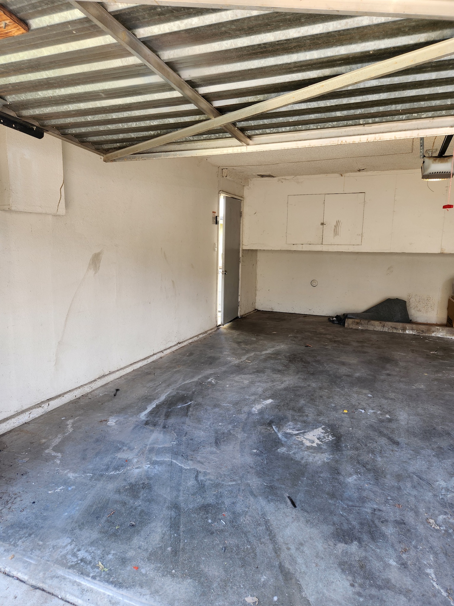Empty clean garage after cleanout